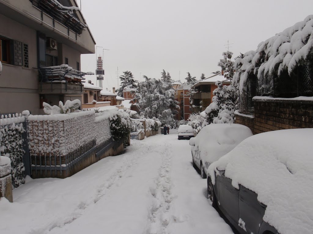 Via Vallemaio sotto la neve di feb 2012 by marco1961