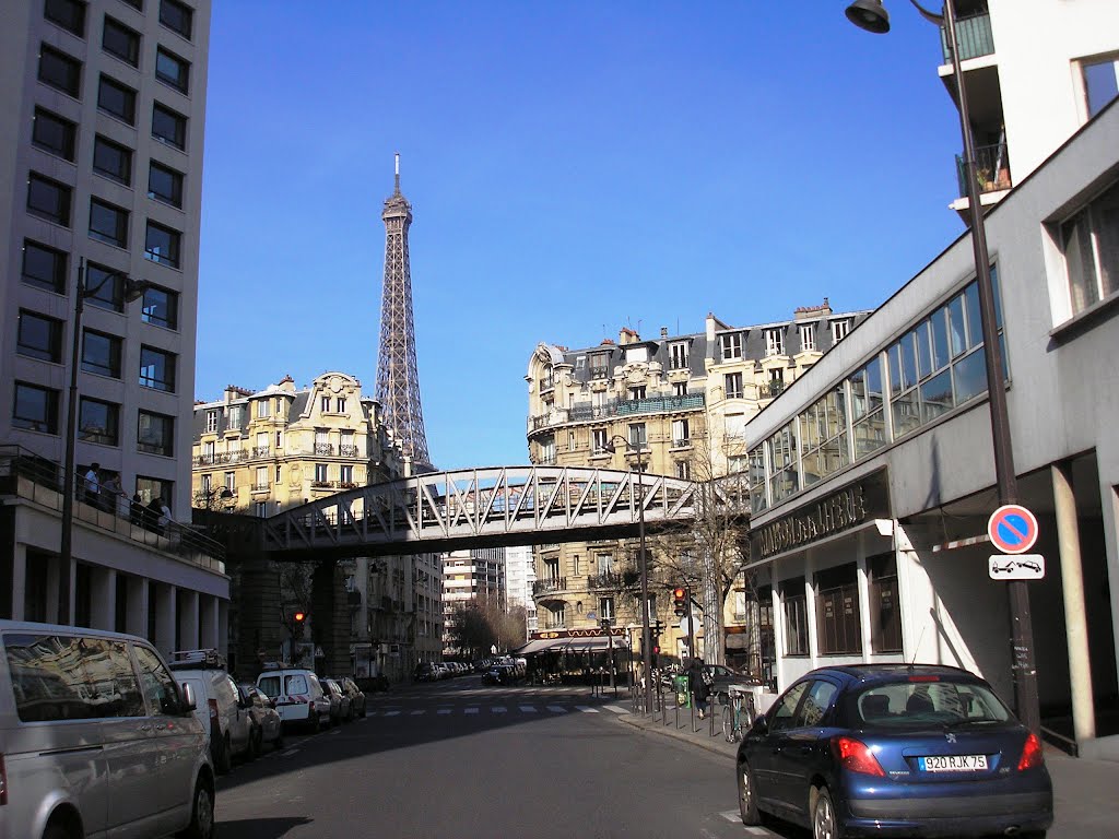 Paris, Rue Saint Charles with view of the Eiffel Tower. Photographed on 12.03.2012 by © "Earth Views"