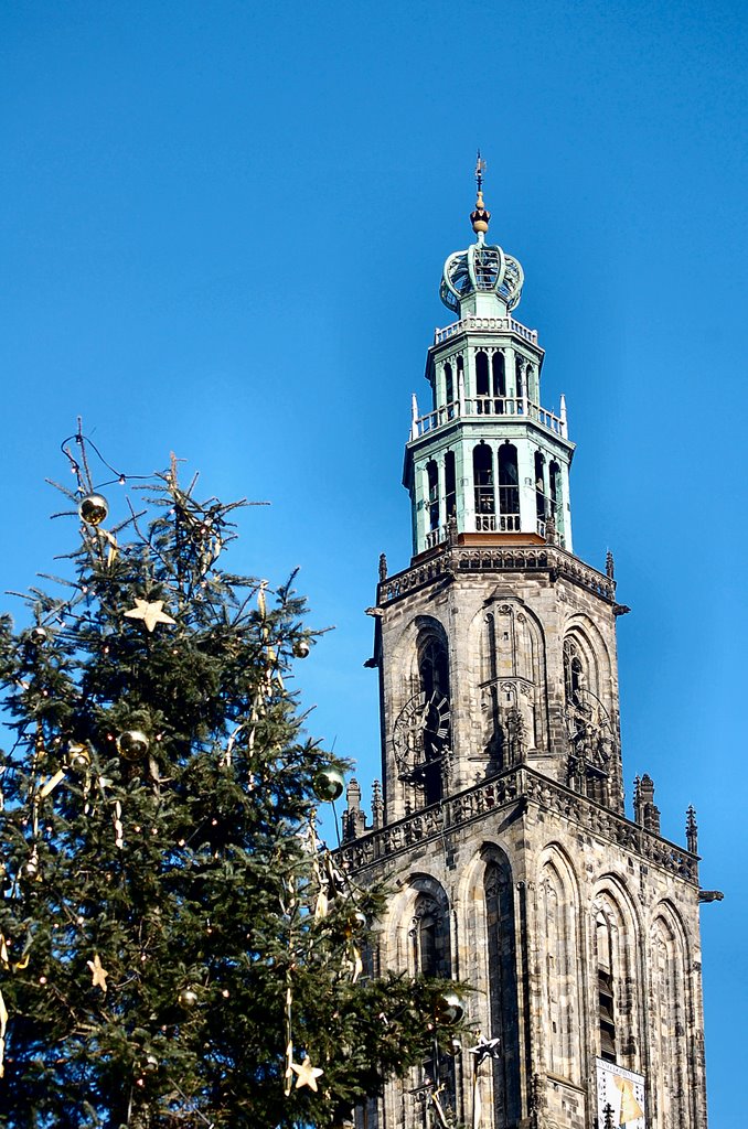 Groningen, martinitoren met kerstboom by W.i.m.