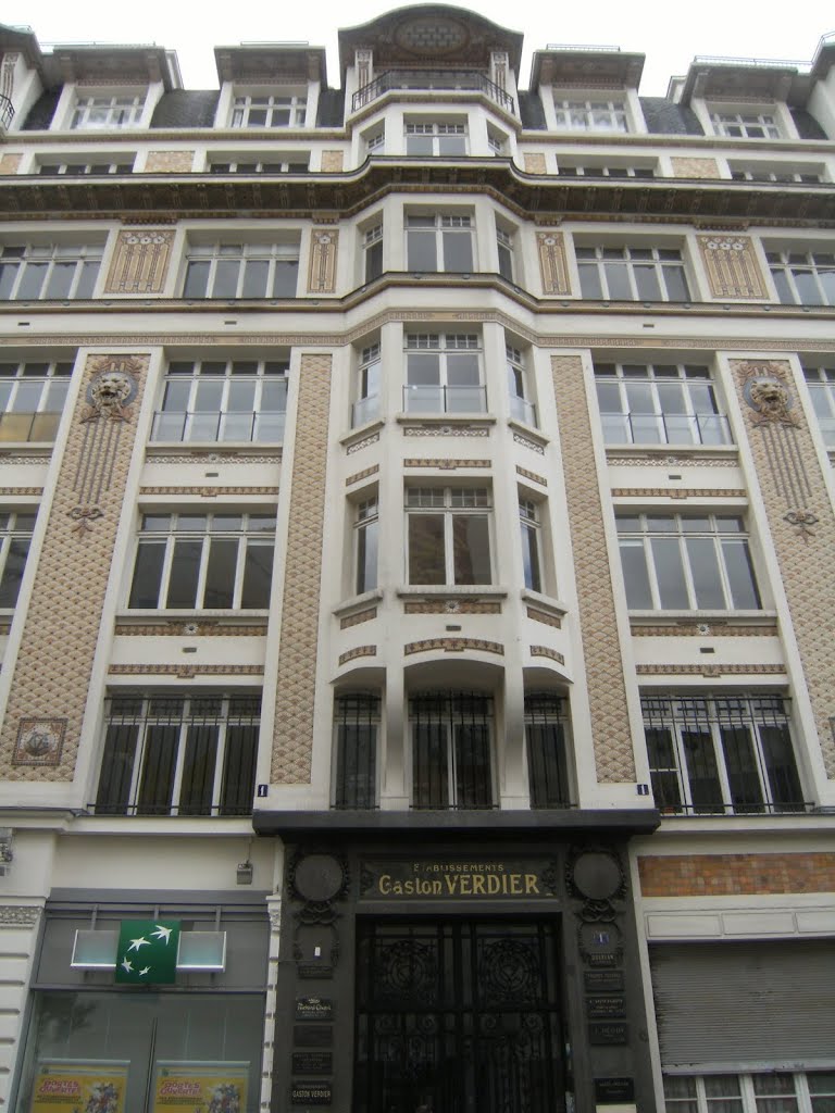 Paris-Xe, rue de Metz 1, anciens établissements Verdier by Jacques Lasserre