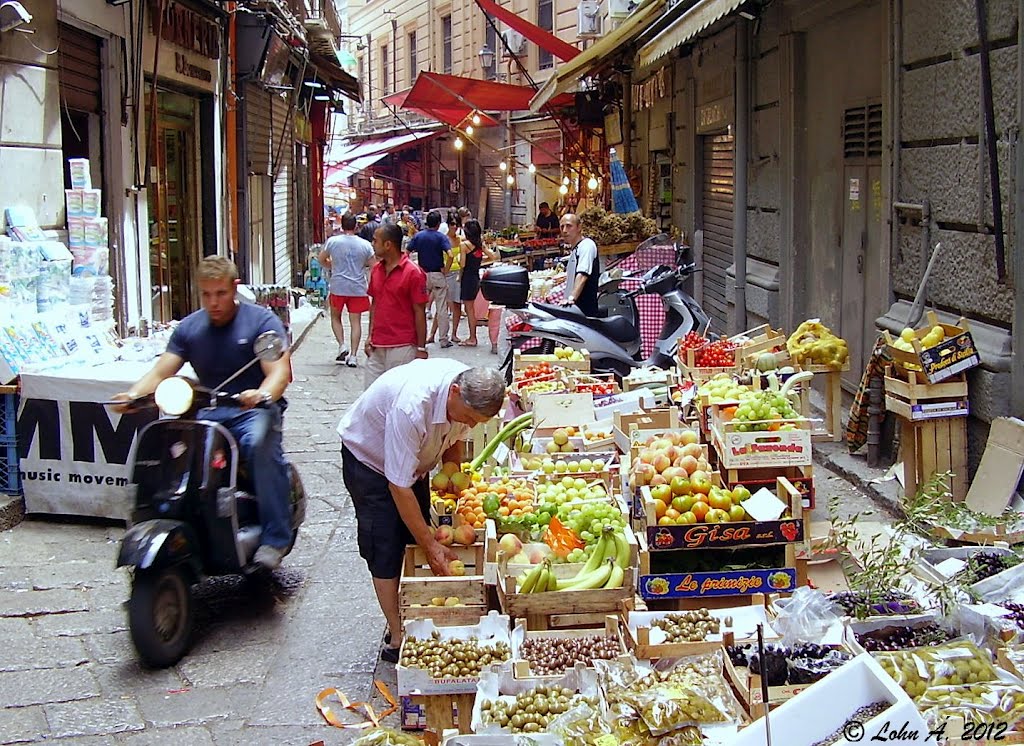 Palermo ... street market ... by Lohn Agoston