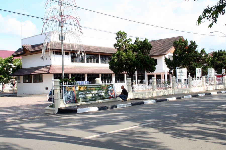 Kantor balai kota lama by adisulay