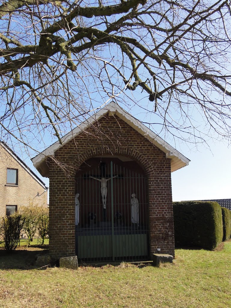 Chapelle-Calvaire Franc-Waret by Pascal Van Acker