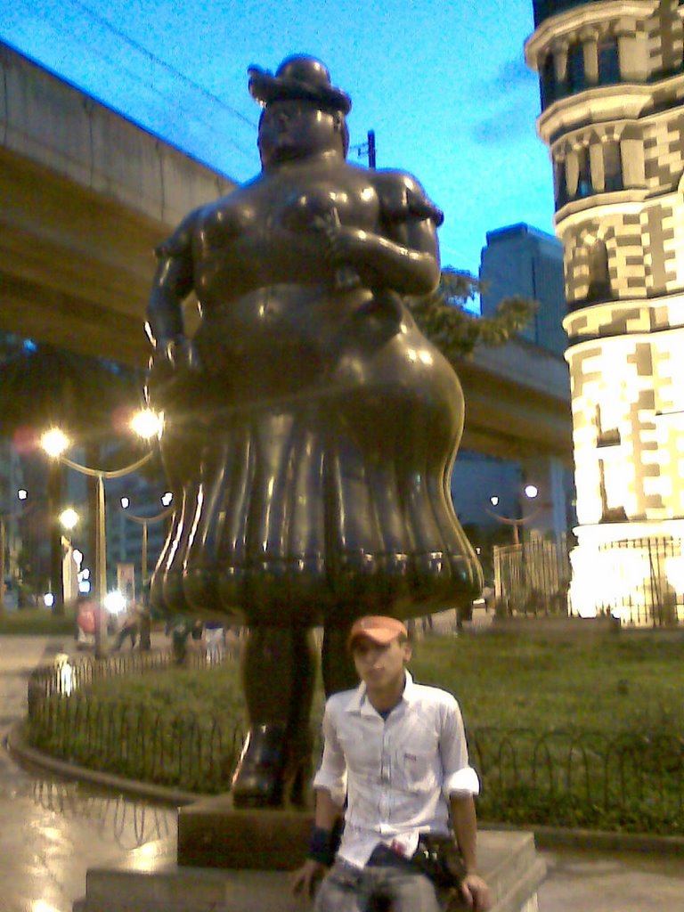 escultura parque botero by george18bogota