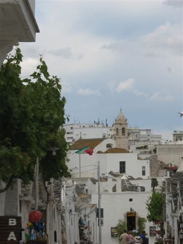 Alberobello Trulli Puglia www.trulliforsale.net by http://www.trullifor…