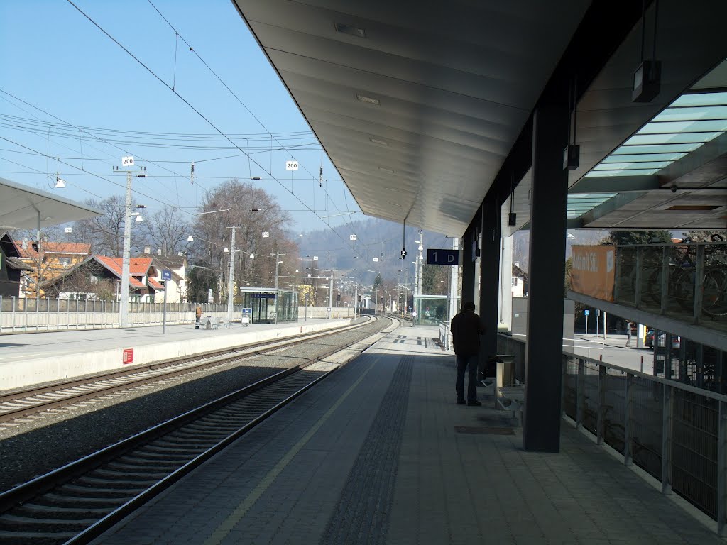 Bahnsteig by Richard Mayer