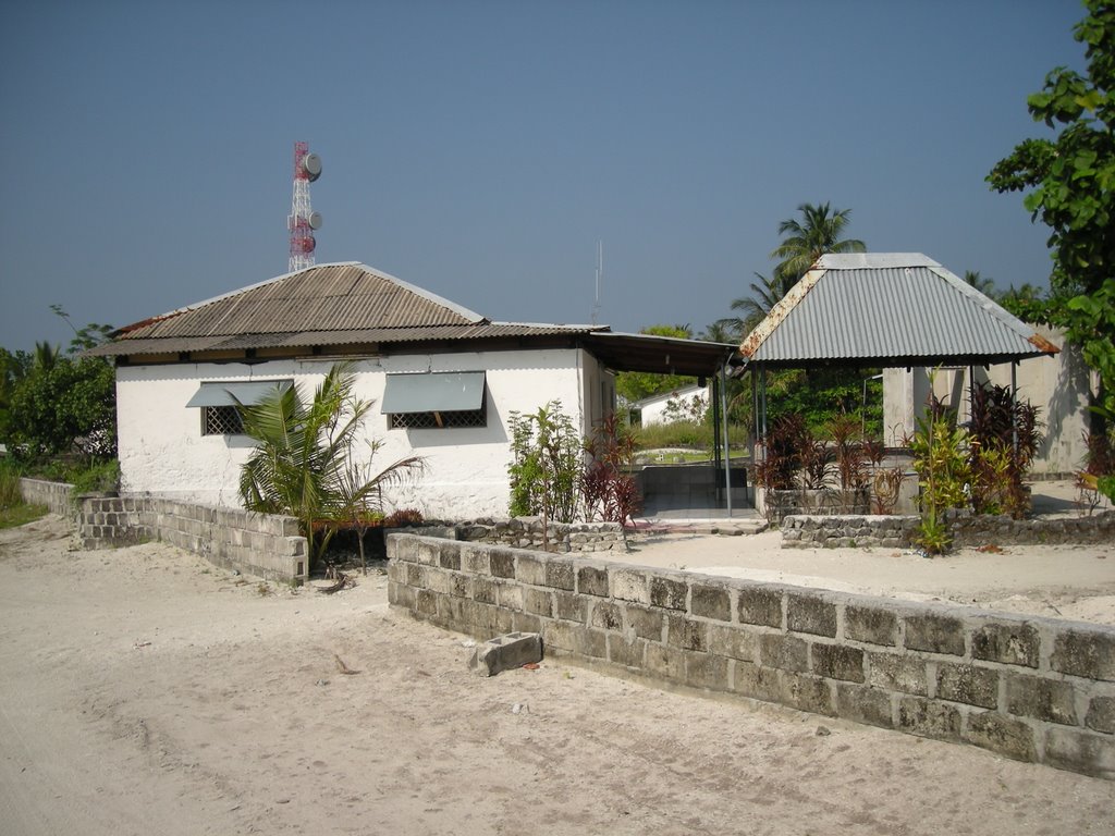 A.Dh.Maamgili - Mosque by theMujey