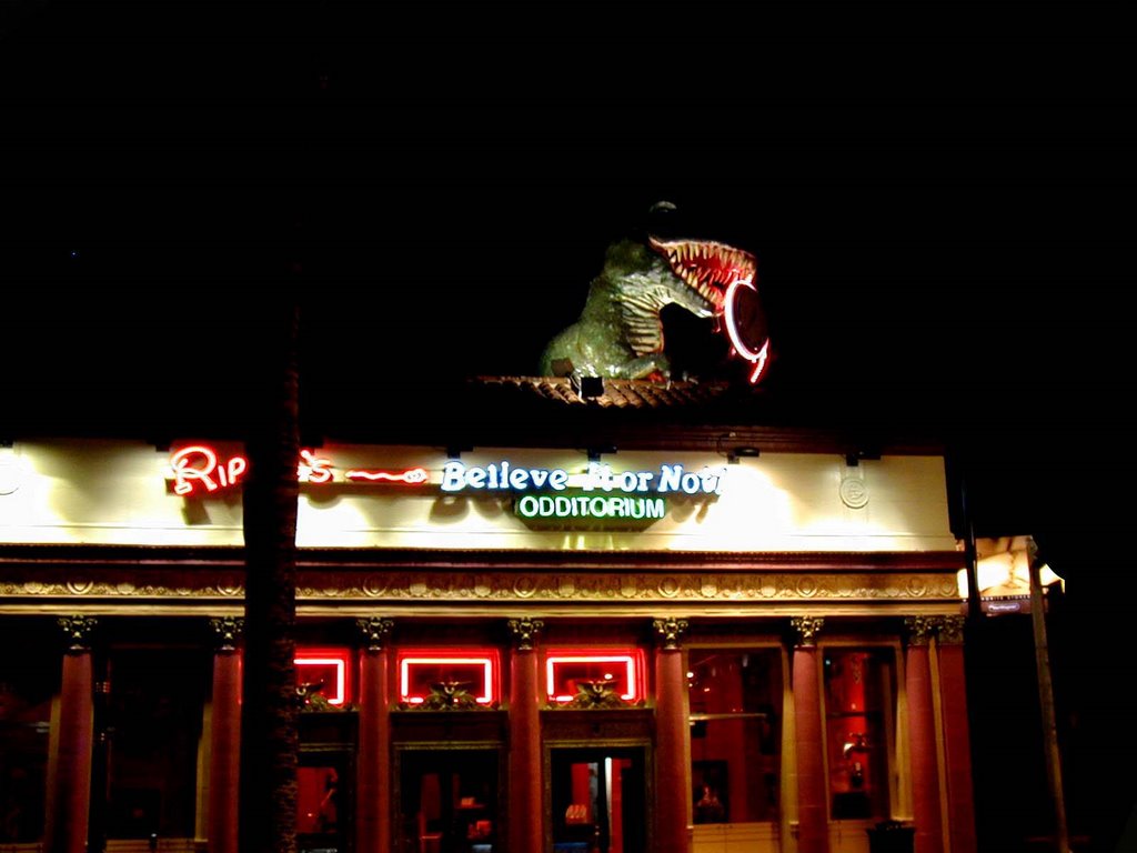 Dinosaur on Ripley's Believe it or Not! in Hollywood by photosofaloha