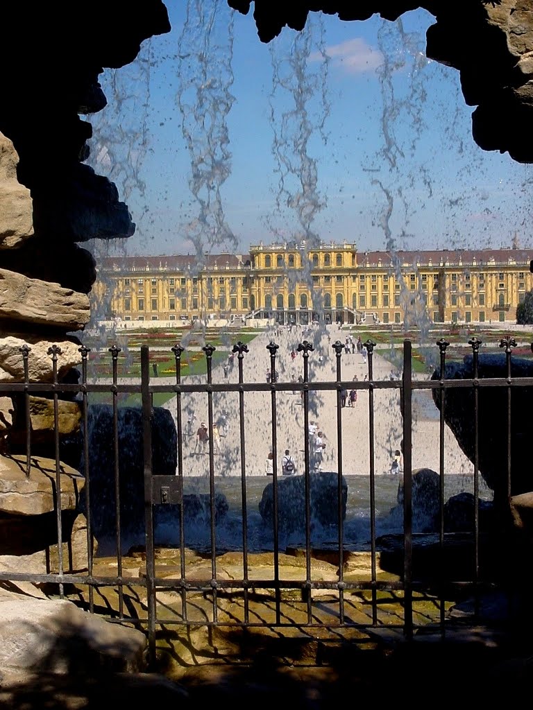 Schönbrunn - Detrás de la fuente de Neptuno - ecm by eliseo c. martínez