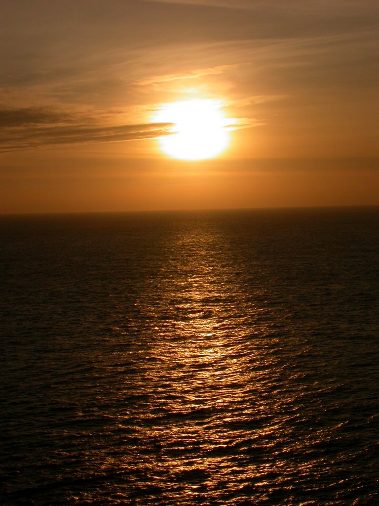 Tramonto a Pointe du Raz by korovamilk