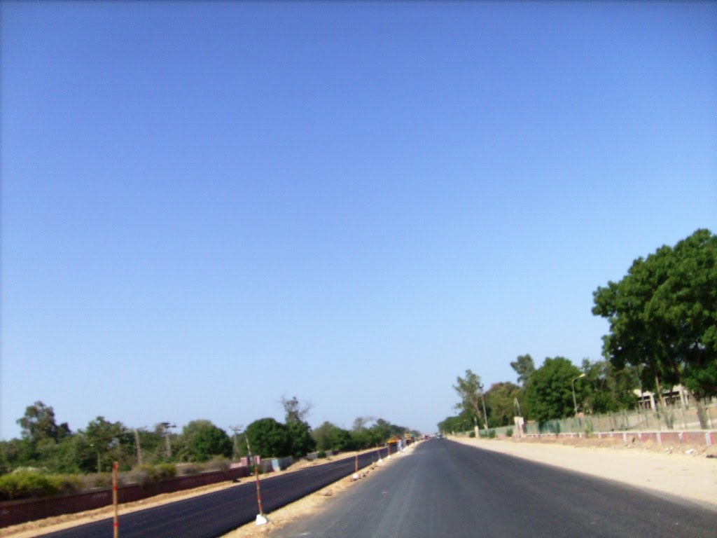 Way Towards Tando Jam - Agri University, Hyderabad - Picture Taken May 2011 - 38 by mominansari