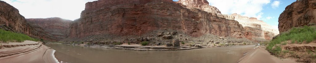 Deep withing the Goosenecks of the San Juan River by David Herberg