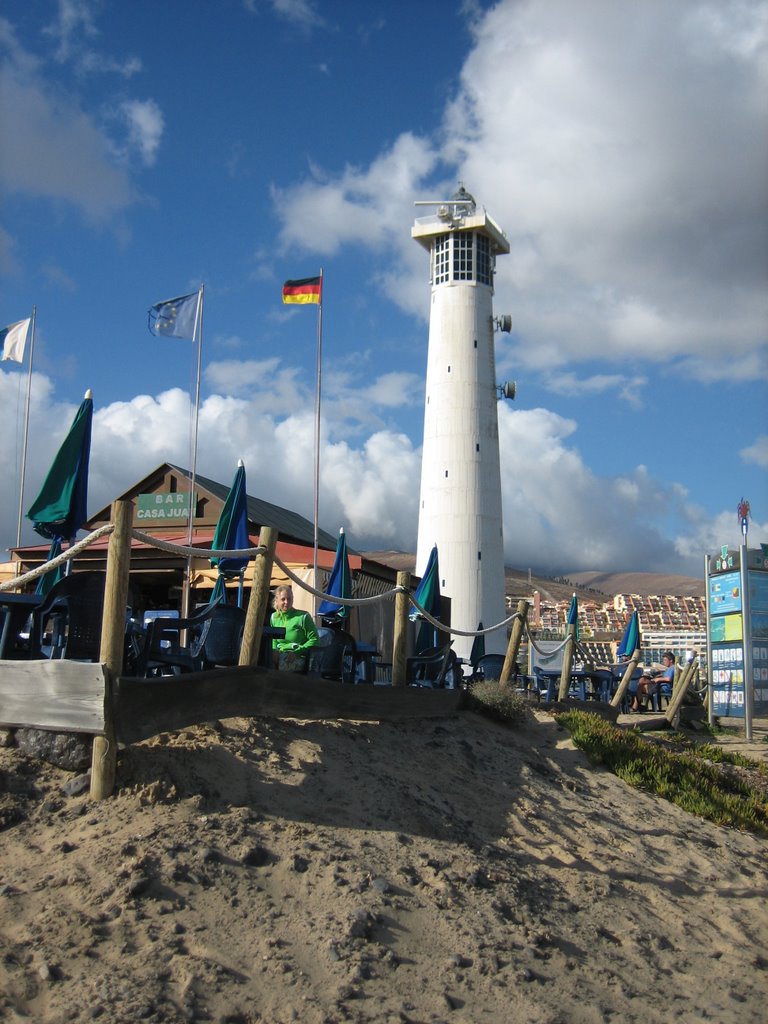 The light house of Morro del Jable by ol4t