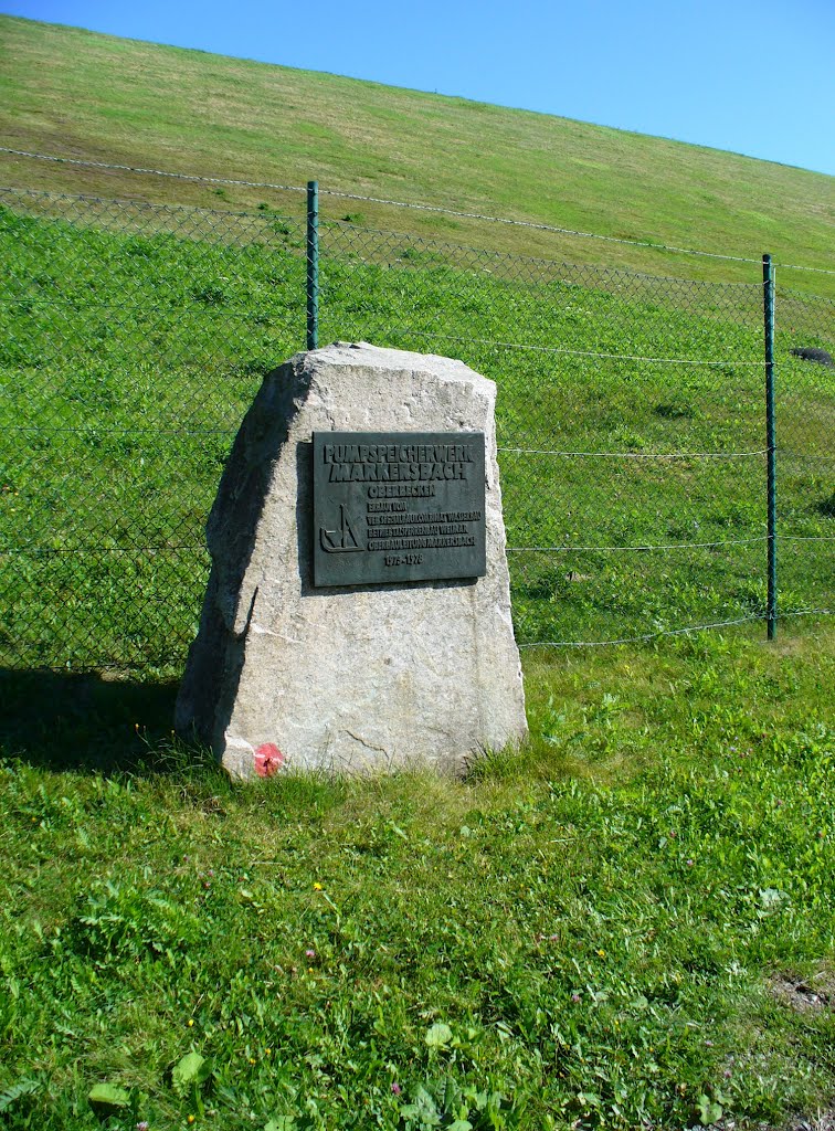 Raschau-Markersbach - Gedenkstein an den Bau des PSW von 1973-1978 by Thomas Eichler