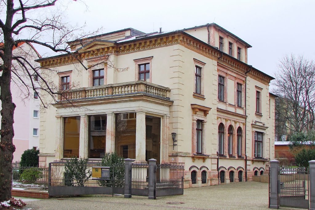 Chemnitz - ehem. Villa des Strumpffabrikanten Sachs (um1890 erb.), jetzt Sitz eines Notariates by Rudolf Henkel