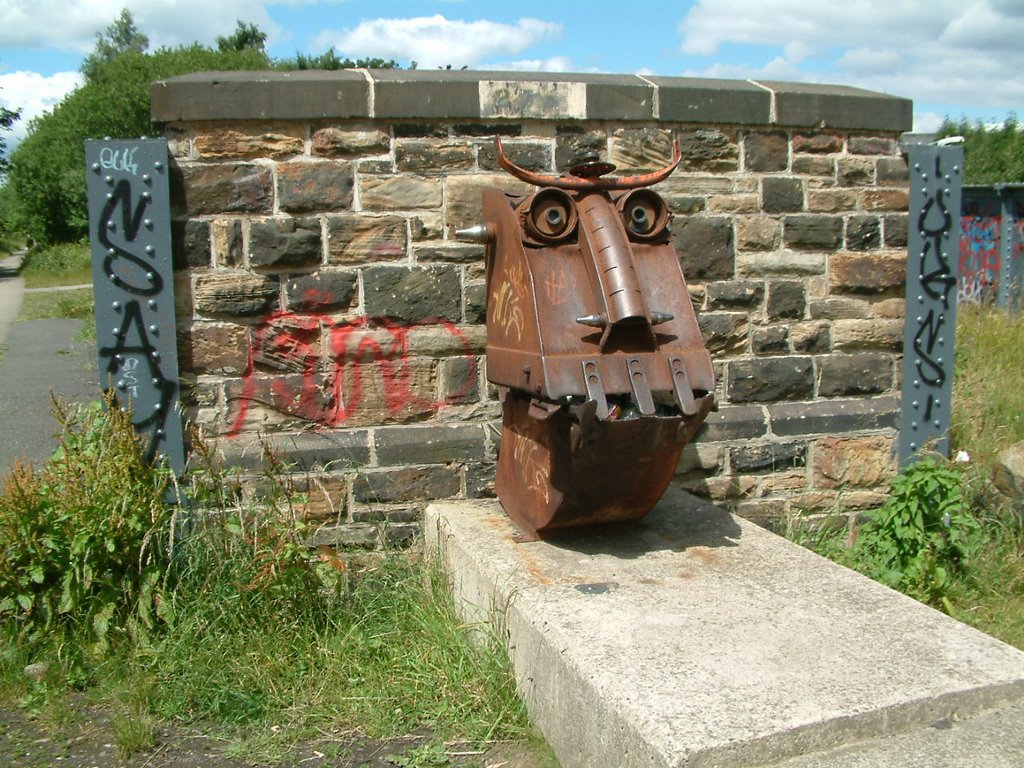 Sculpture at Spen Valley Greenway, Liversedge by Noseyinround