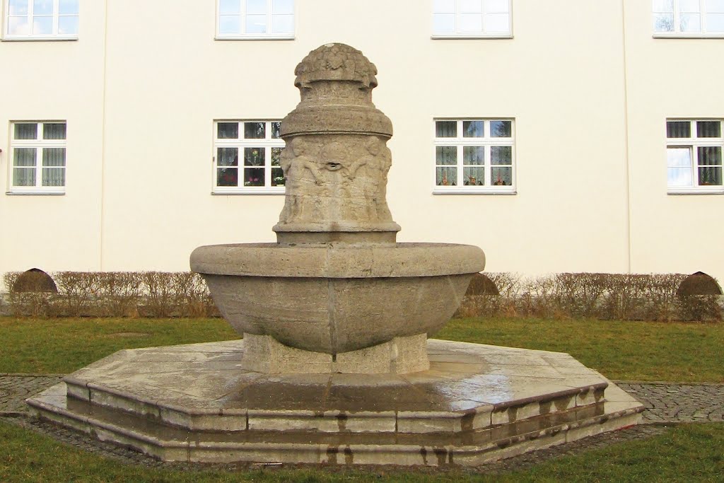 Chemnitz - Jugendstilbrunnen in der Gartenstadt by Rudolf Henkel