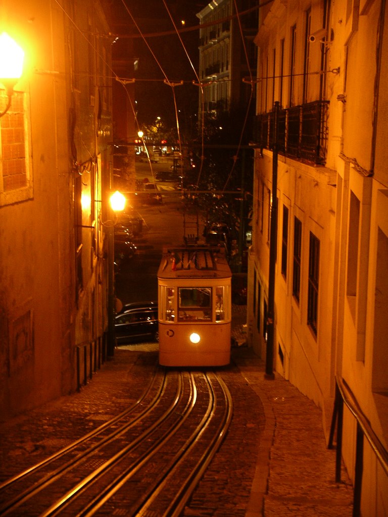 Lisbon Dec.'07 / Elevador de Lavra by Karsten Dietze