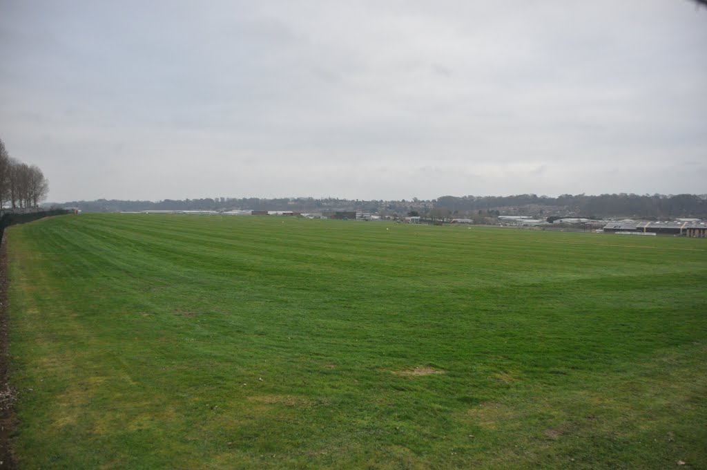 Yeovil : Yeovil Aerodrome by A Photographer