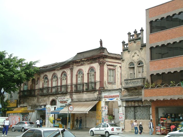 Avenida Liberdade by chico saragiotto