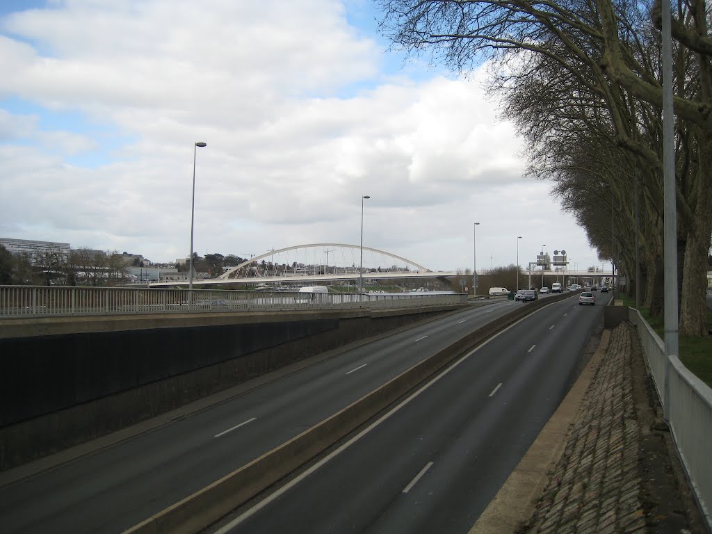 La Voie des Berges, à ANGERS (Maine-et-Loire). by JOJO 4 9