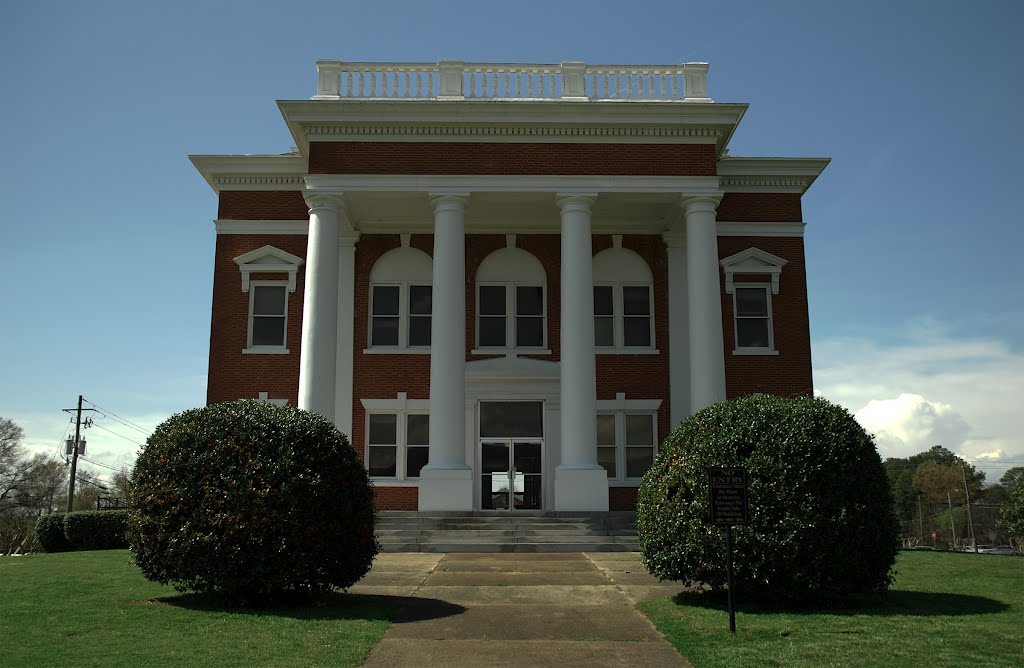 Murray County Courthouse by Alan C. Pickard