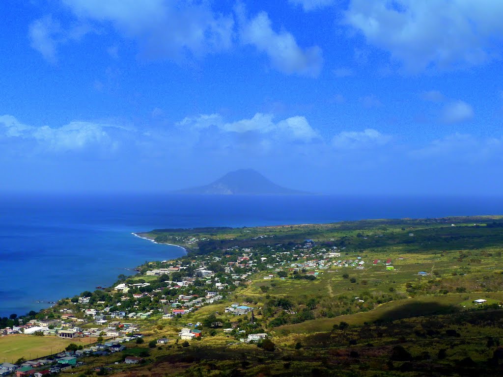 Karibik, St. Kitts - View from St. Kitts to Sandy Point Town and St. Eustatius by giggel