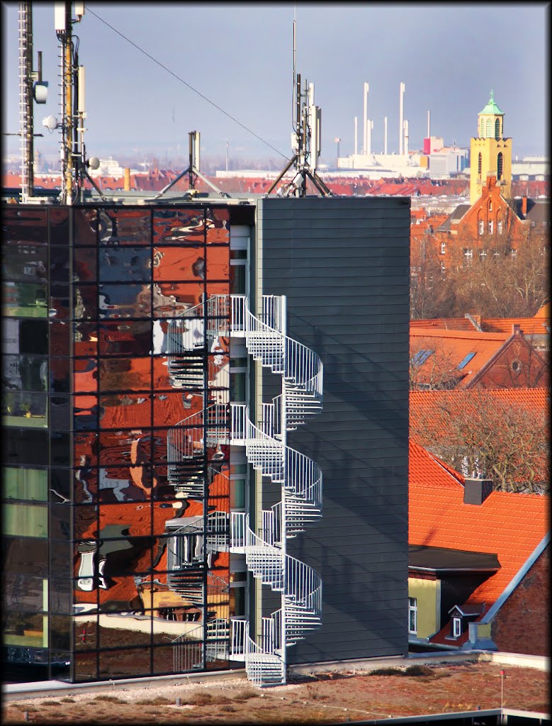 Brandschutztreppe mit Kunstgenußfaktor - Fire escape with artistic enjoyment factor - by opaho1