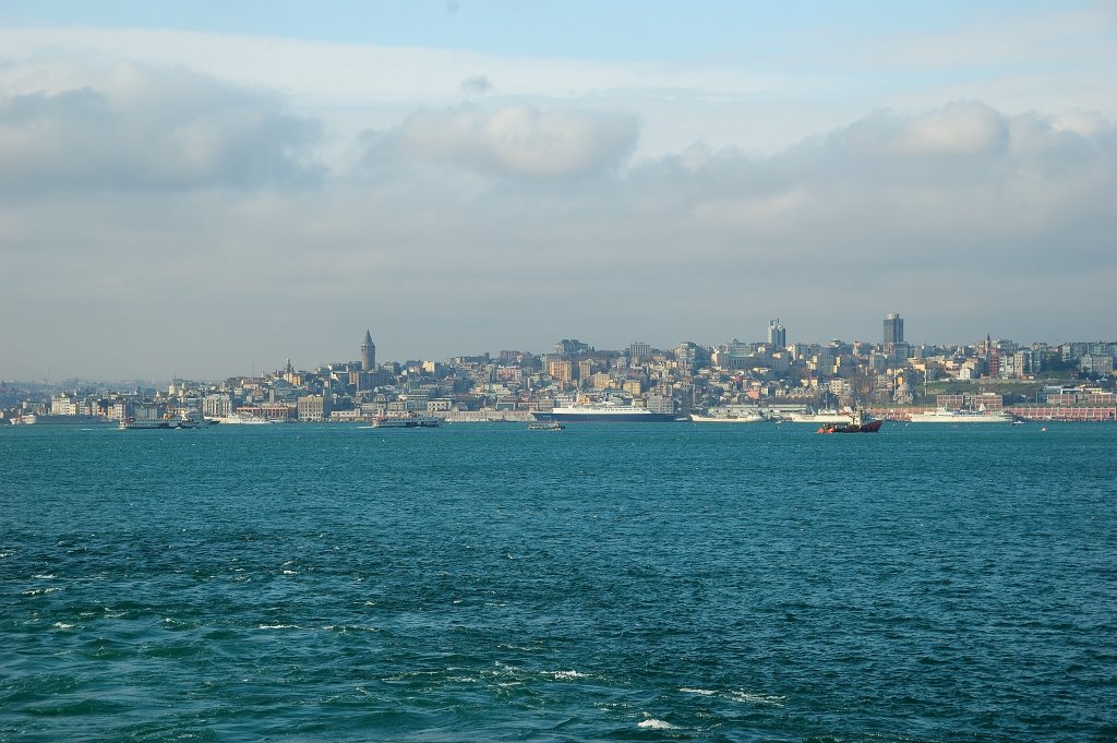 Bosphorus, Istanbul by Seref Halicioglu