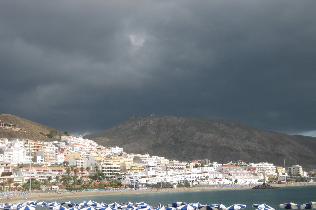 Playa de las Americas by Alan S.