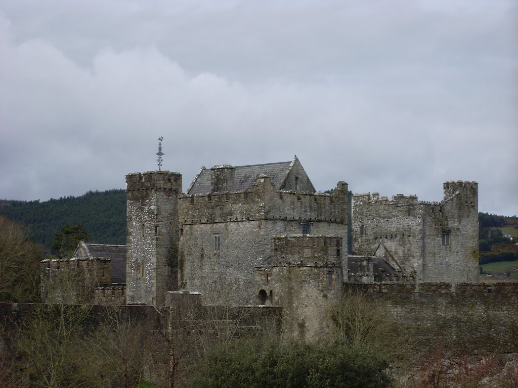 Cahir castle by M&O