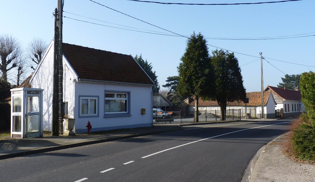 La mairie (à gauche) de Campigneulles-les-Grandes,Pas-de-Calais. by laurentSnogoogleviews!