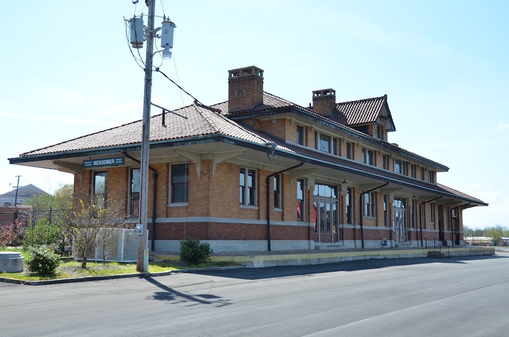 Alabama Great Southern Railroad Depot by wmr36104