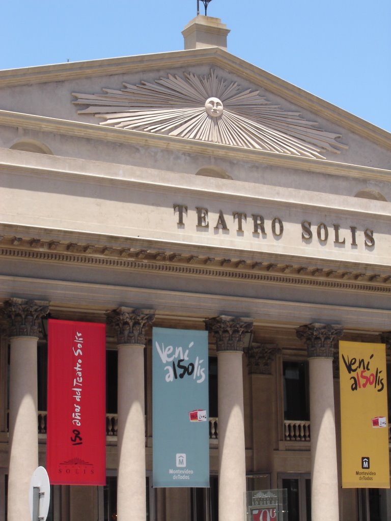 Teatro Solís by Cristina Sottile