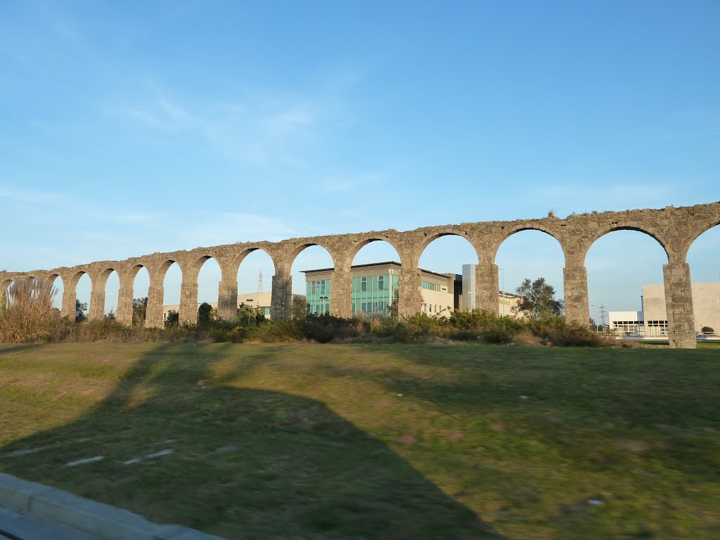 Vila do Conde - Santa Clara 17th century aqueduct by Kevin J. Norman