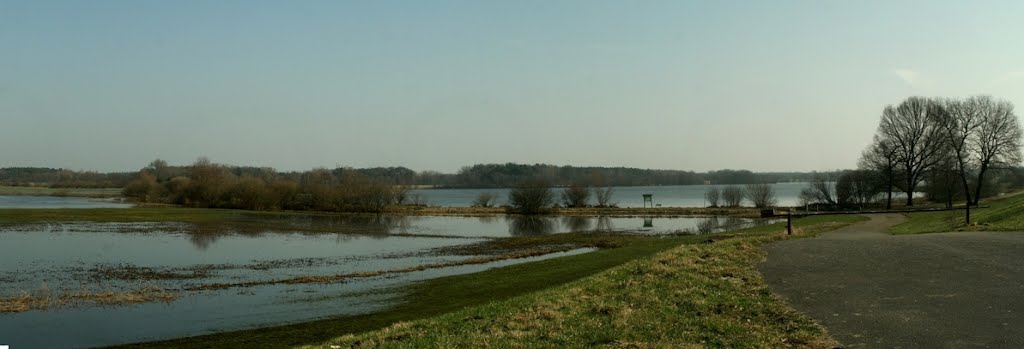 Gartower Wiesen und Gartower See by B.Eichelkraut