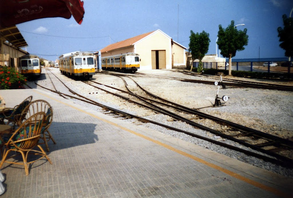 Estacion del trenet de alicante en los años 90 by pintatrenes