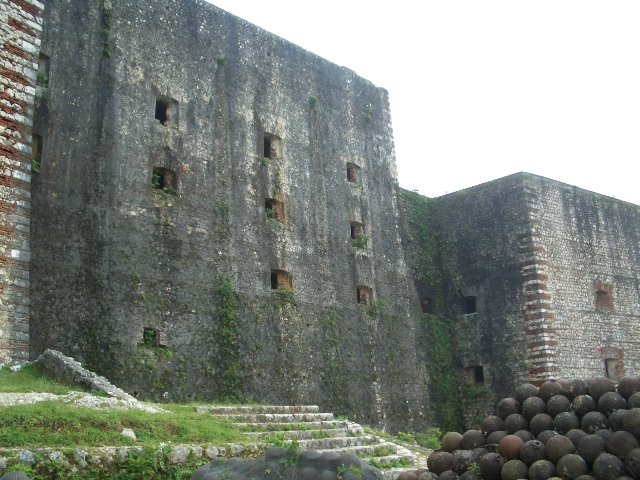 Fortaleza Laferriere vista trasera by omarplascencia