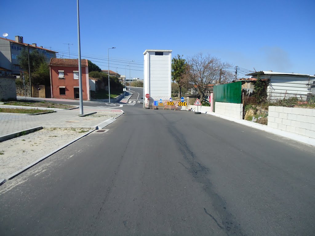 Rua da Lameira by Belmiro Teixeira