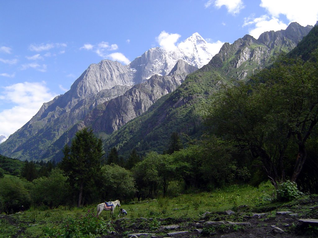 Four girls Mtn(四姑娘山) by Travel@Home