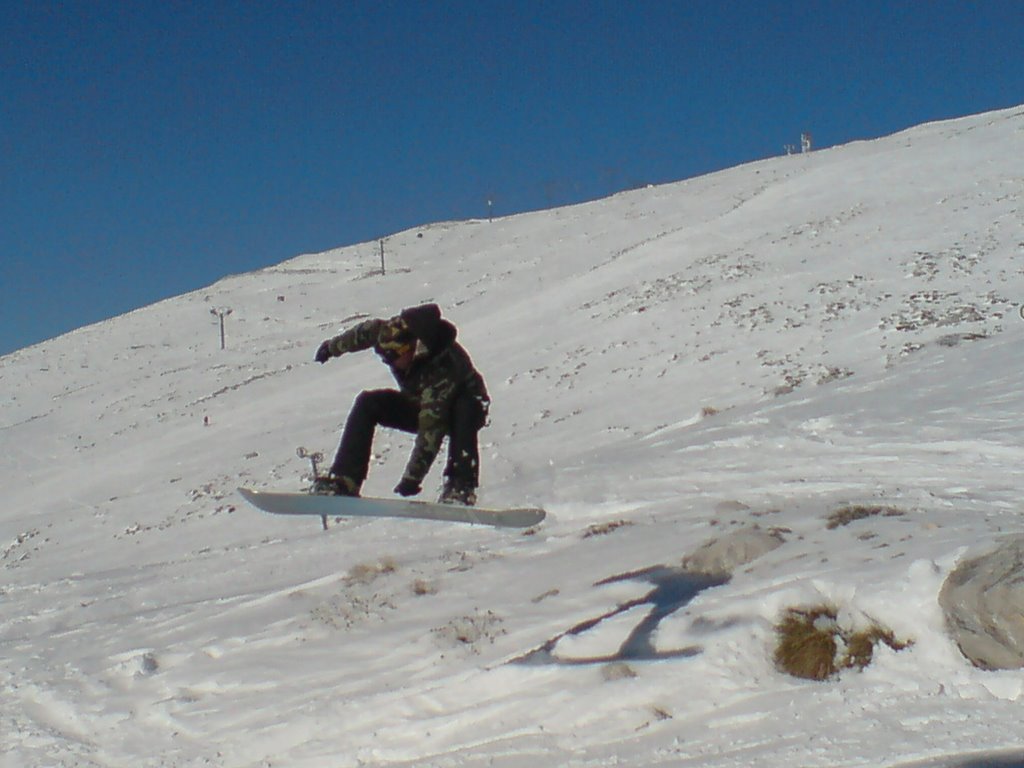 Fotis snowboarding by paikos