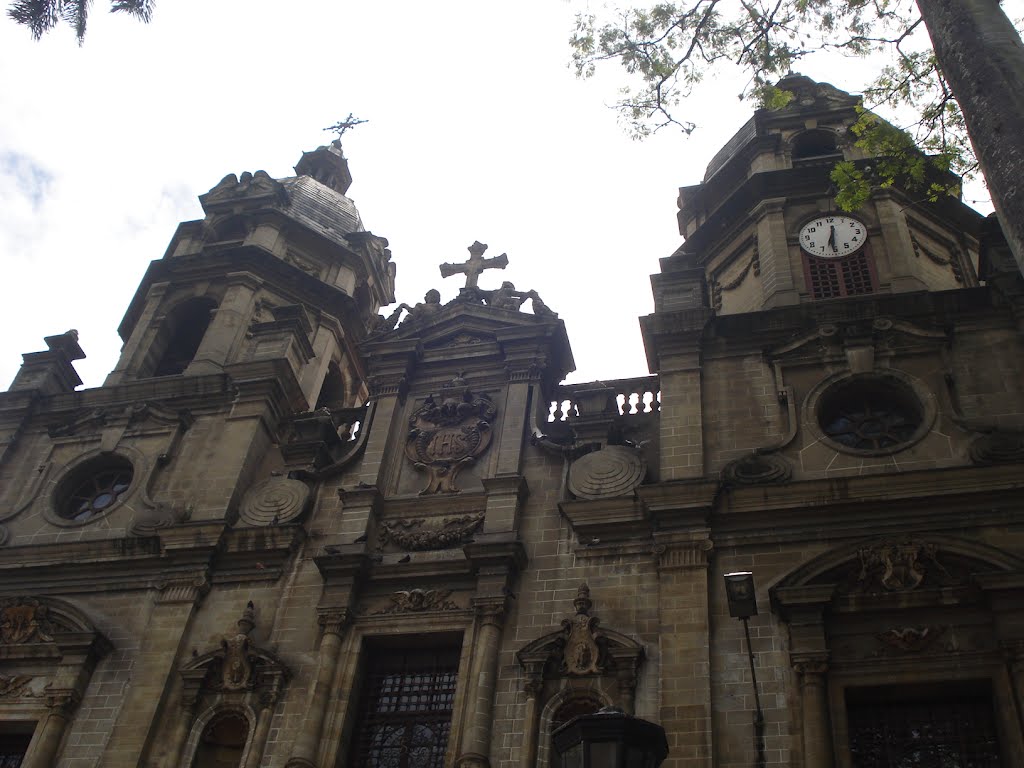 Frontis barroco de la iglesia de San Ignacio by alejandrino tobon