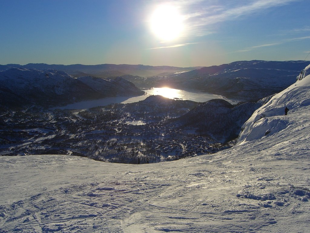 Blick vom Nos auf Hovden by Obertroll