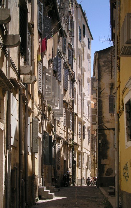 Narrow street of Kerkyra by merapi