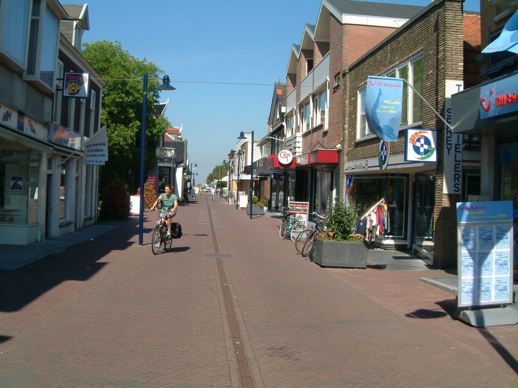 Aalsmeer High Street by yiannis1