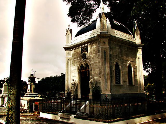 Cemitério de Santo Amaro – Recife-PE, Brasil by Osvaldo Barreto