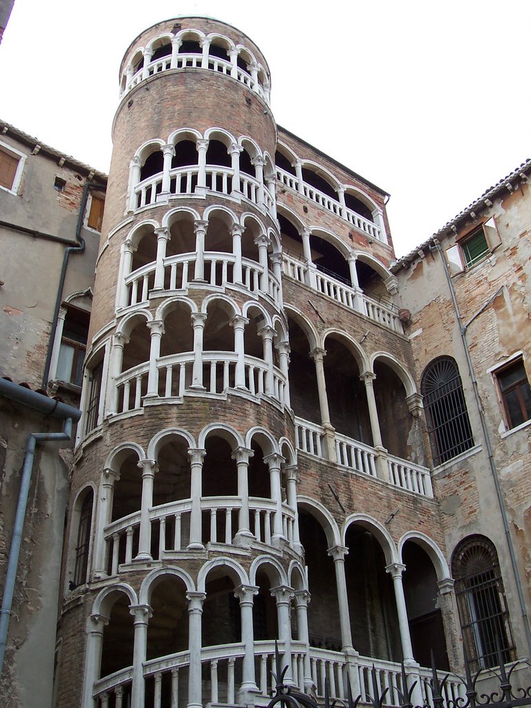 Scala del Bovolo by Yvette