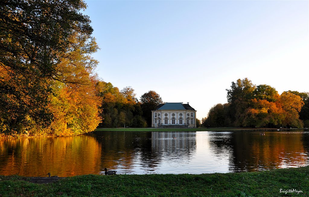 Herbststimmung an der Badenburg ... Schlosspark Nymphenburg, München by BrigitteAngelikaMeyer