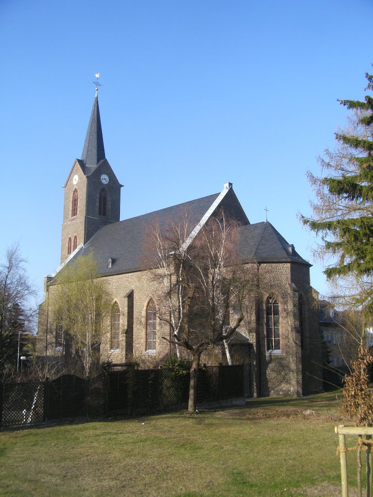 St Martin in Kirchheim by Peter Esser