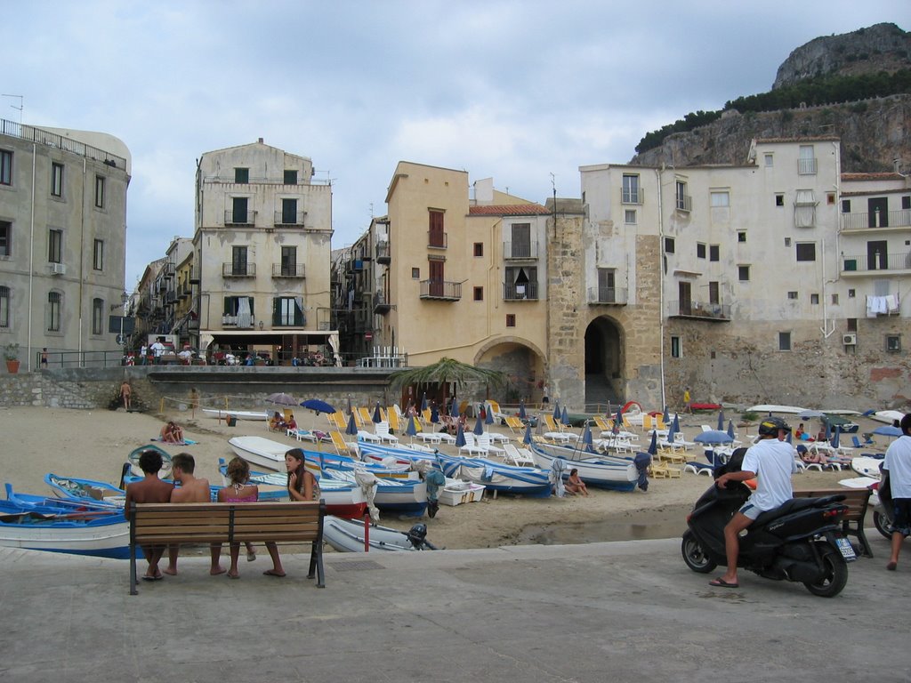 Cefalù - Le port by F. Mertens